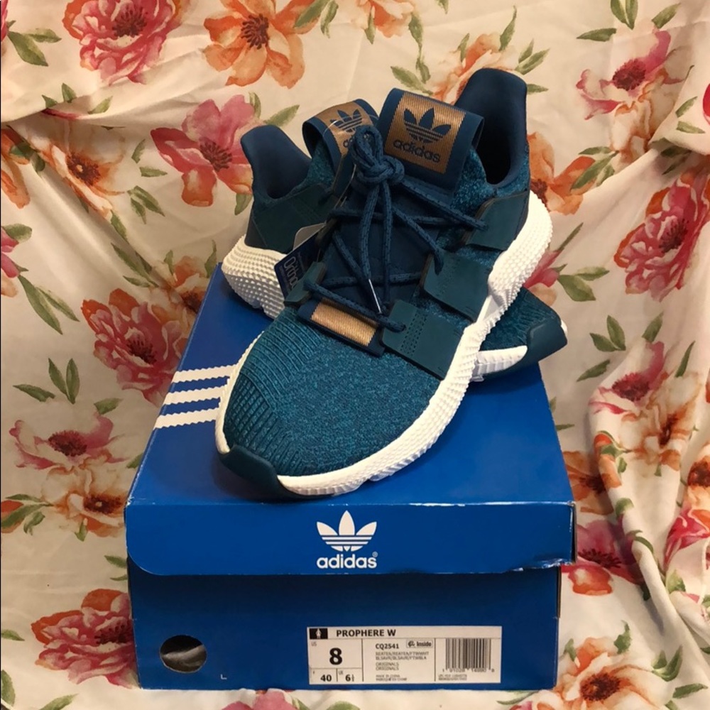 NEW! Adidas Prophere Size 8
